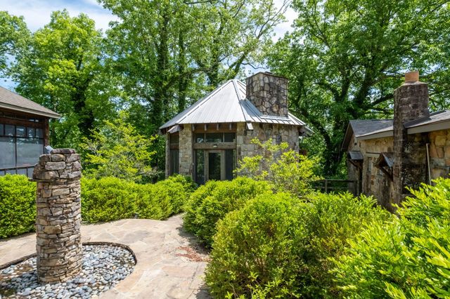 167 Pollywood Ln, Sewanee, TN 37375