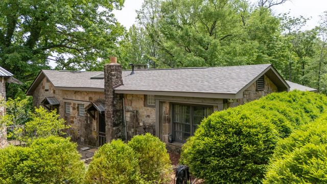 167 Pollywood Ln, Sewanee, TN 37375