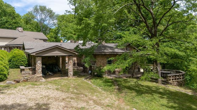 167 Pollywood Ln, Sewanee, TN 37375