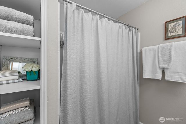 5330 NE 95th Place, Marysville, WA 98270