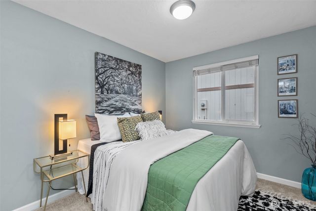 5330 NE 95th Place, Marysville, WA 98270