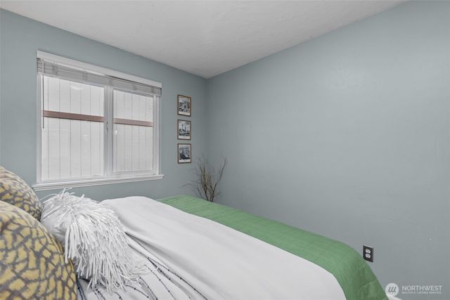 5330 NE 95th Place, Marysville, WA 98270