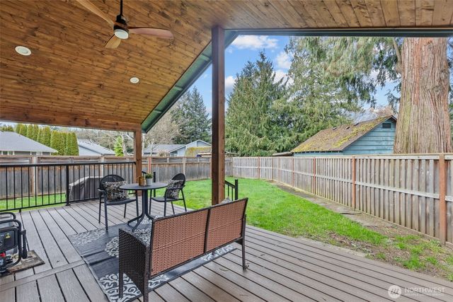 5330 NE 95th Place, Marysville, WA 98270