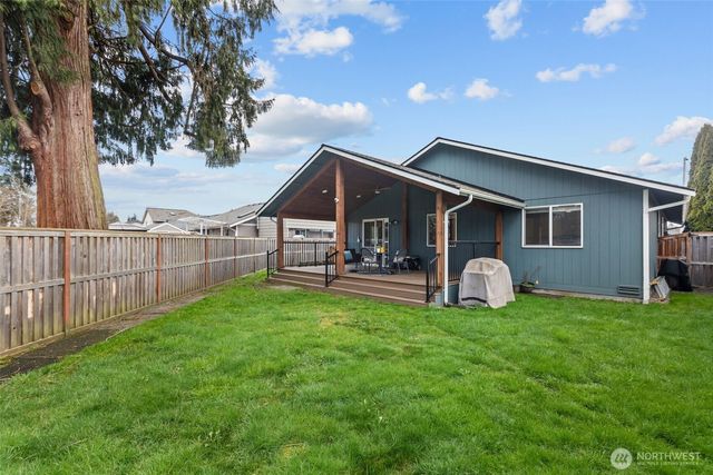 5330 NE 95th Place, Marysville, WA 98270