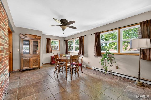 1428 E 6th Street, Washington, MO 63090