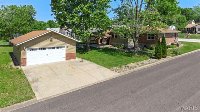 1428 E 6th Street, Washington, MO 63090