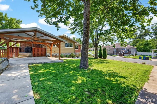 1428 E 6th Street, Washington, MO 63090