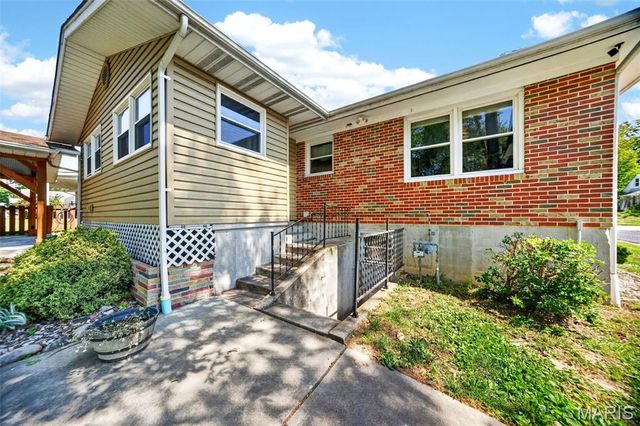 1428 E 6th Street, Washington, MO 63090