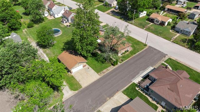1428 E 6th Street, Washington, MO 63090