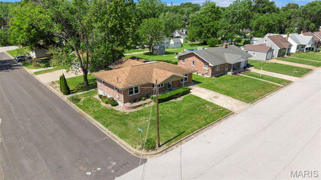 1428 E 6th Street, Washington, MO 63090
