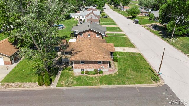 1428 E 6th Street, Washington, MO 63090