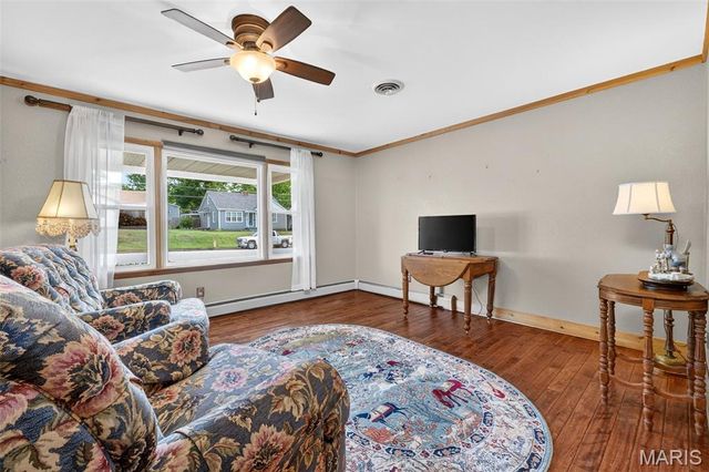 1428 E 6th Street, Washington, MO 63090