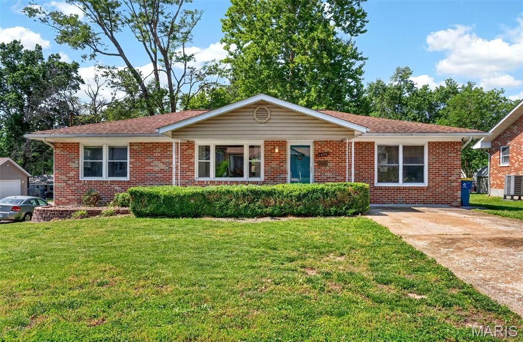 1428 E 6th Street, Washington, MO 63090