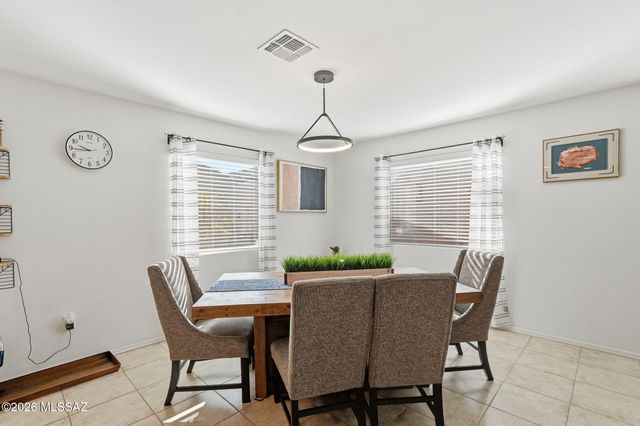 1345 W Vuelta Del Yunque, Sahuarita, AZ 85629