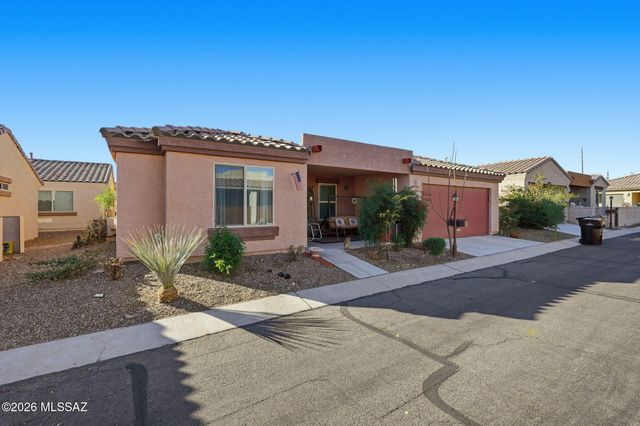 1345 W Vuelta Del Yunque, Sahuarita, AZ 85629