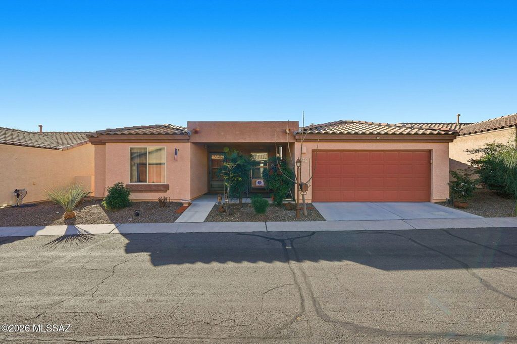 1345 W Vuelta Del Yunque, Sahuarita, AZ 85629