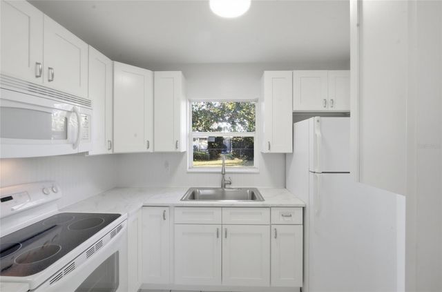 3323 BARSTOW STREET, Sarasota, FL 34235