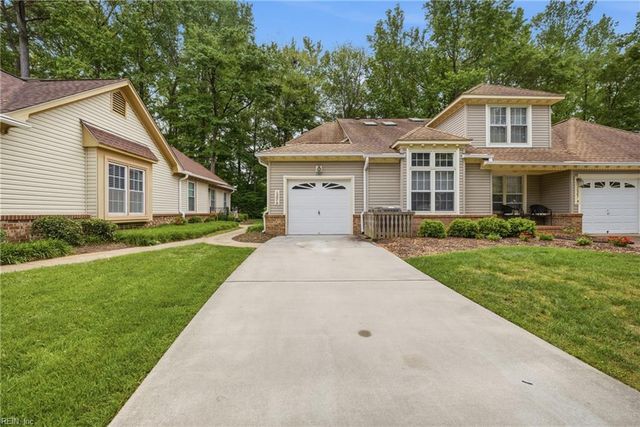 1307 Eagles Trace Path Apt A, Chesapeake, VA 23320
