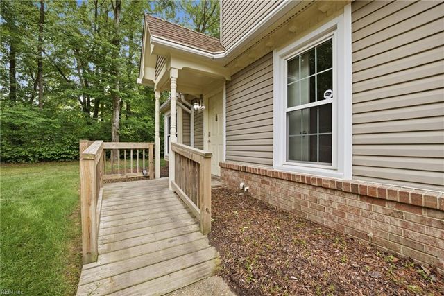 1307 Eagles Trace Path Apt A, Chesapeake, VA 23320