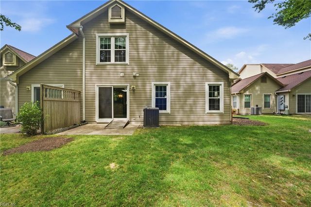 1307 Eagles Trace Path Apt A, Chesapeake, VA 23320