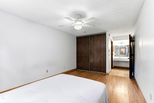 4548 Cedar Lake Road S 2, Saint Louis Park, MN 55416