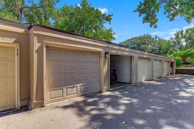 4548 Cedar Lake Road S 2, Saint Louis Park, MN 55416