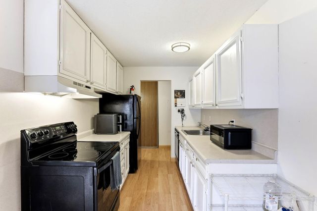 4548 Cedar Lake Road S 2, Saint Louis Park, MN 55416