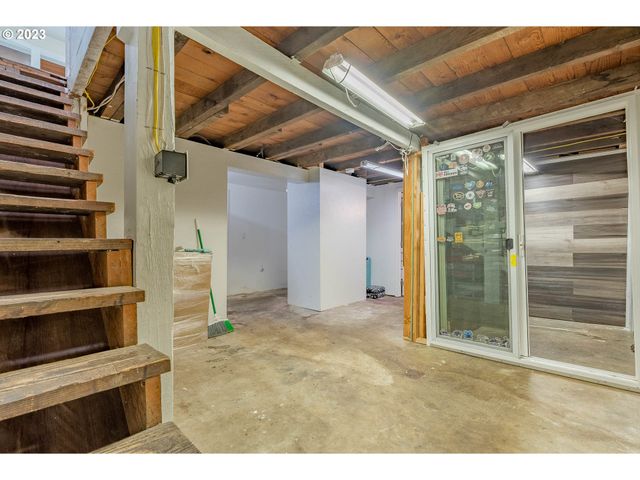 2075 Ne Mossy Loop, Toledo, OR 97391