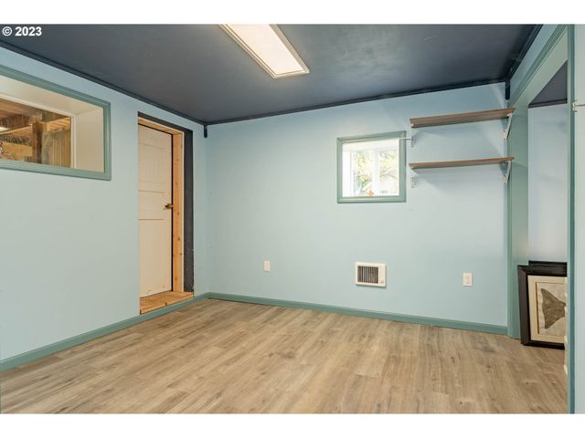 2075 Ne Mossy Loop, Toledo, OR 97391