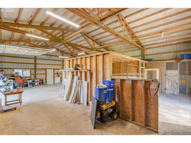 2075 Ne Mossy Loop, Toledo, OR 97391
