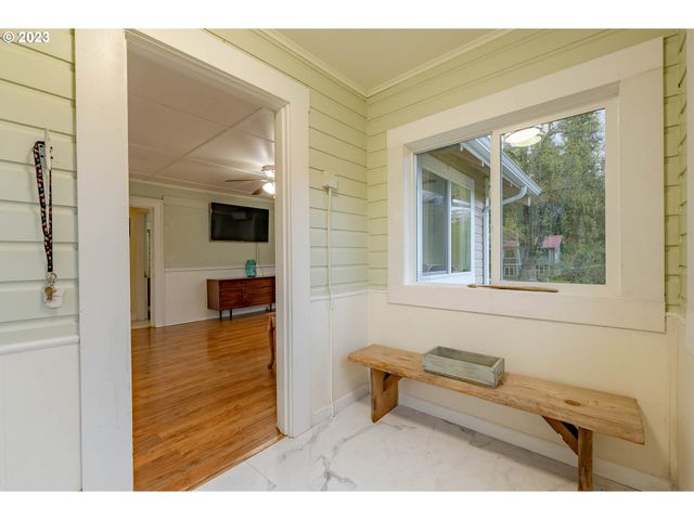 2075 Ne Mossy Loop, Toledo, OR 97391