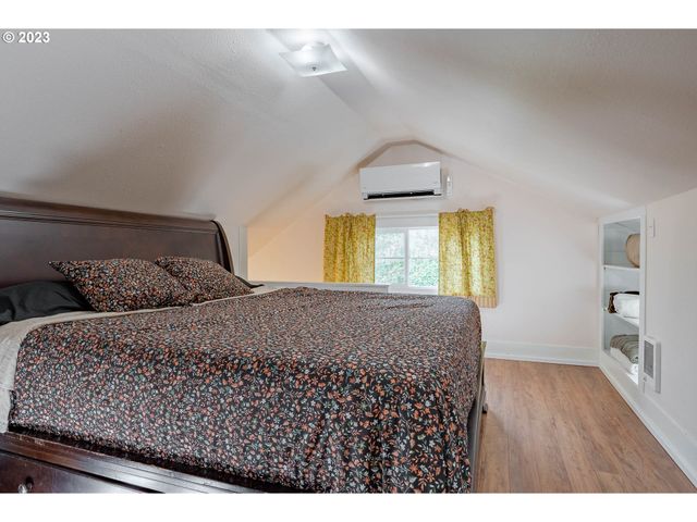 2075 Ne Mossy Loop, Toledo, OR 97391