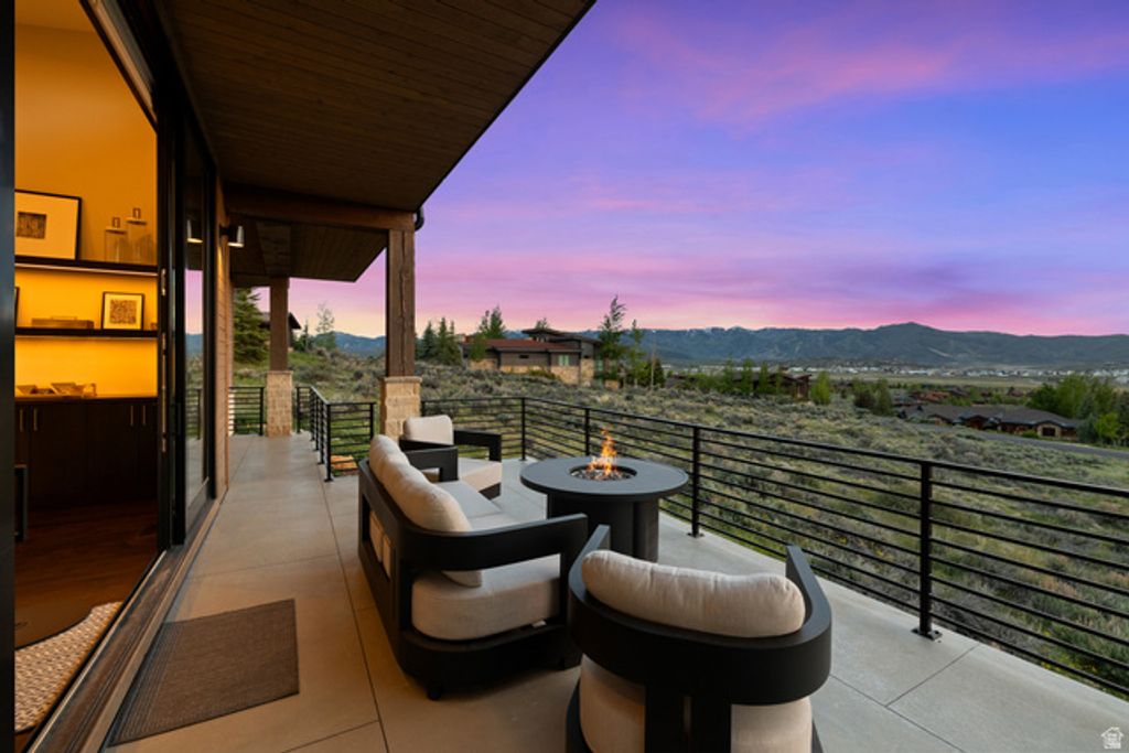 Image 8 of property listing at 2730 E BITTER BRUSH DR, Park City, UT 84098