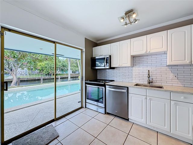 1841 NW 33rd Ct, Oakland Park, FL 33309