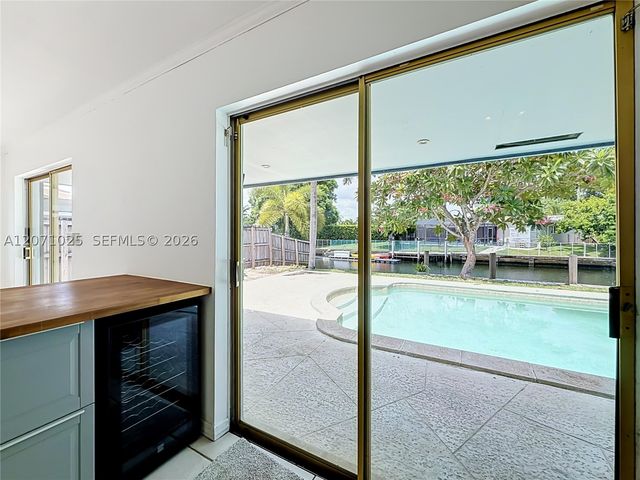 1841 NW 33rd Ct, Oakland Park, FL 33309