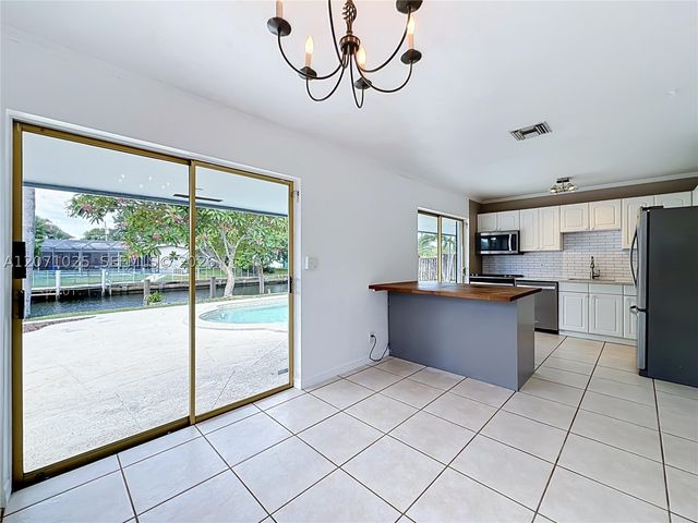 1841 NW 33rd Ct, Oakland Park, FL 33309
