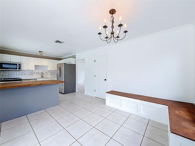 1841 NW 33rd Ct, Oakland Park, FL 33309
