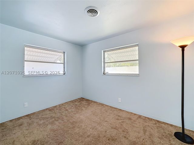 1841 NW 33rd Ct, Oakland Park, FL 33309
