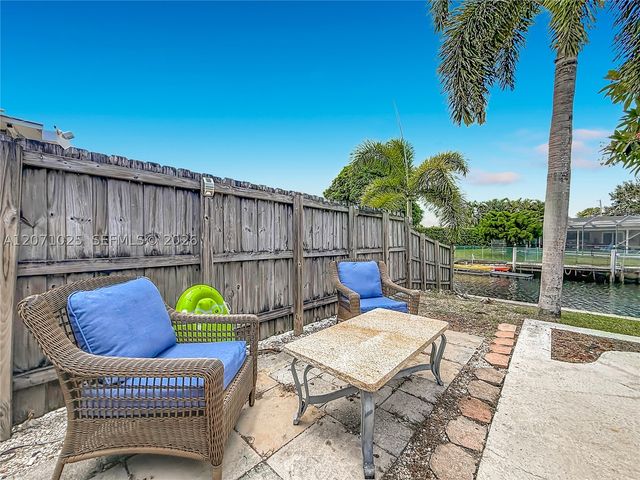 1841 NW 33rd Ct, Oakland Park, FL 33309