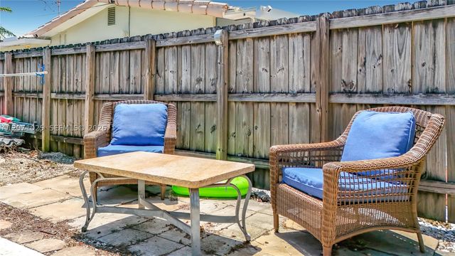 1841 NW 33rd Ct, Oakland Park, FL 33309