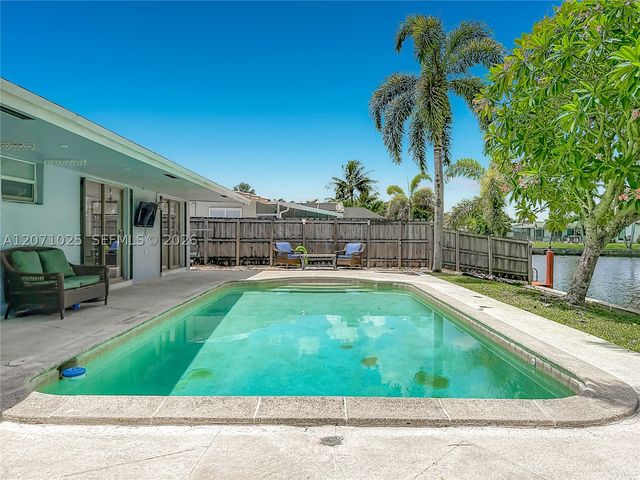 1841 NW 33rd Ct, Oakland Park, FL 33309