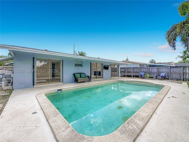 1841 NW 33rd Ct, Oakland Park, FL 33309