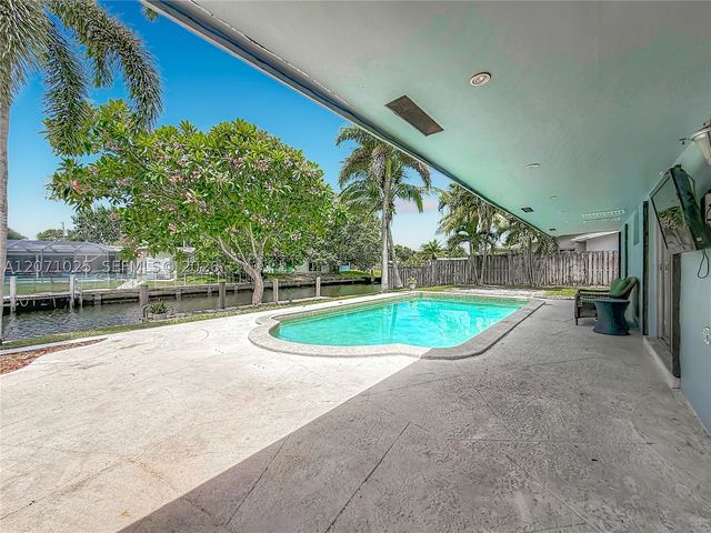 1841 NW 33rd Ct, Oakland Park, FL 33309