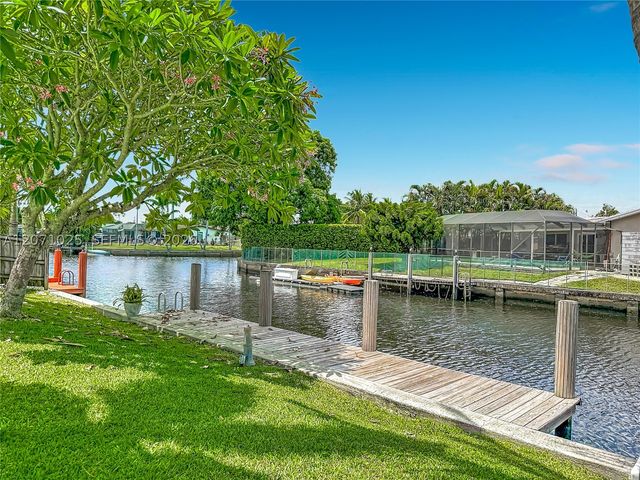 1841 NW 33rd Ct, Oakland Park, FL 33309