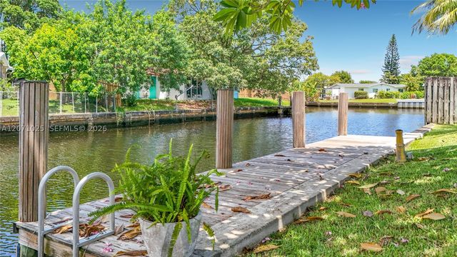 1841 NW 33rd Ct, Oakland Park, FL 33309