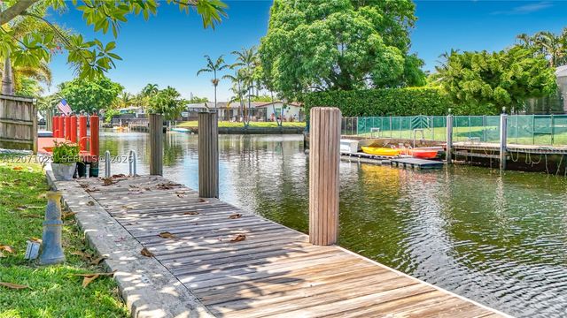 1841 NW 33rd Ct, Oakland Park, FL 33309