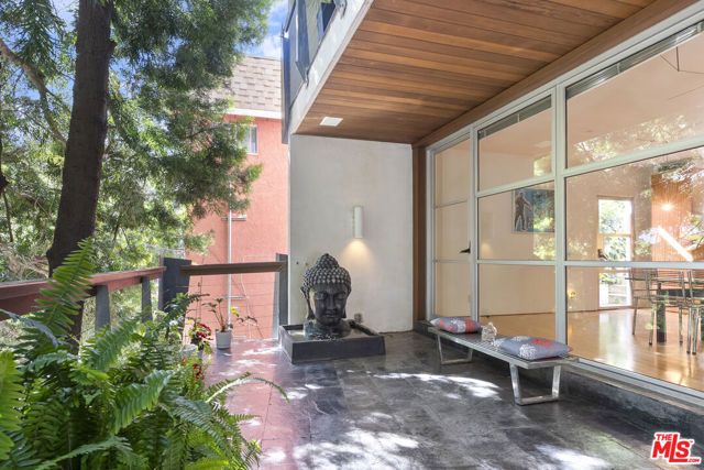 9976 Westwanda Drive, Beverly Hills, CA 90210