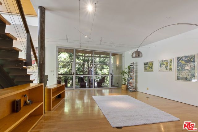 9976 Westwanda Drive, Beverly Hills, CA 90210