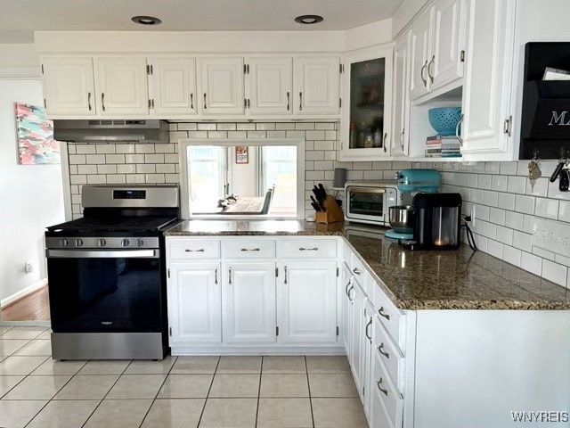 5085 Glenwood Drive, Clarence, NY 14221