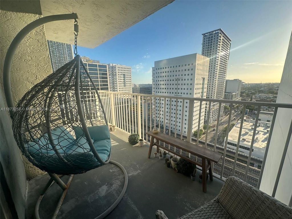 850 N Miami Ave W-2105, Miami, FL 33136